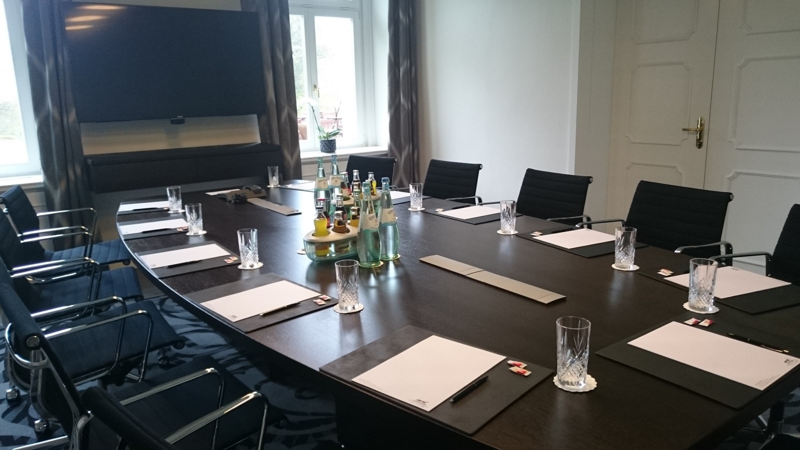 Der Boardroom 2 für Tagungen und Meetings im Schloss Fleesensee.